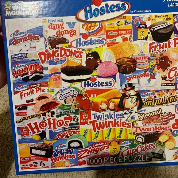 SOLD!!!!! White Mountain Hostess 1,000 piece puzzle - Picture 3 of 5